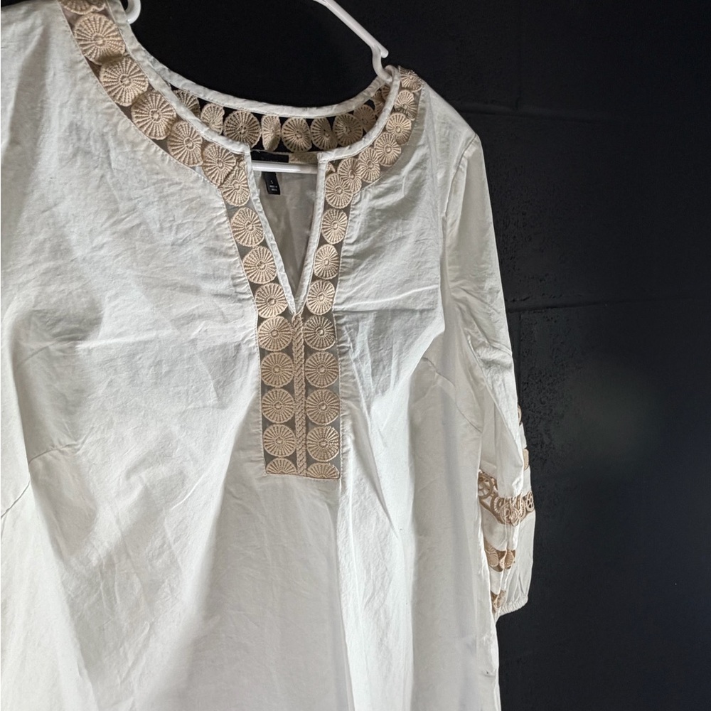 Talbots White Tunic with Tan embroidered cutout Accents - Picture 5 of 15